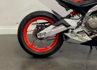 APRILIA TUONO 660