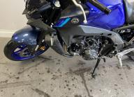 YAMAHA MT-09